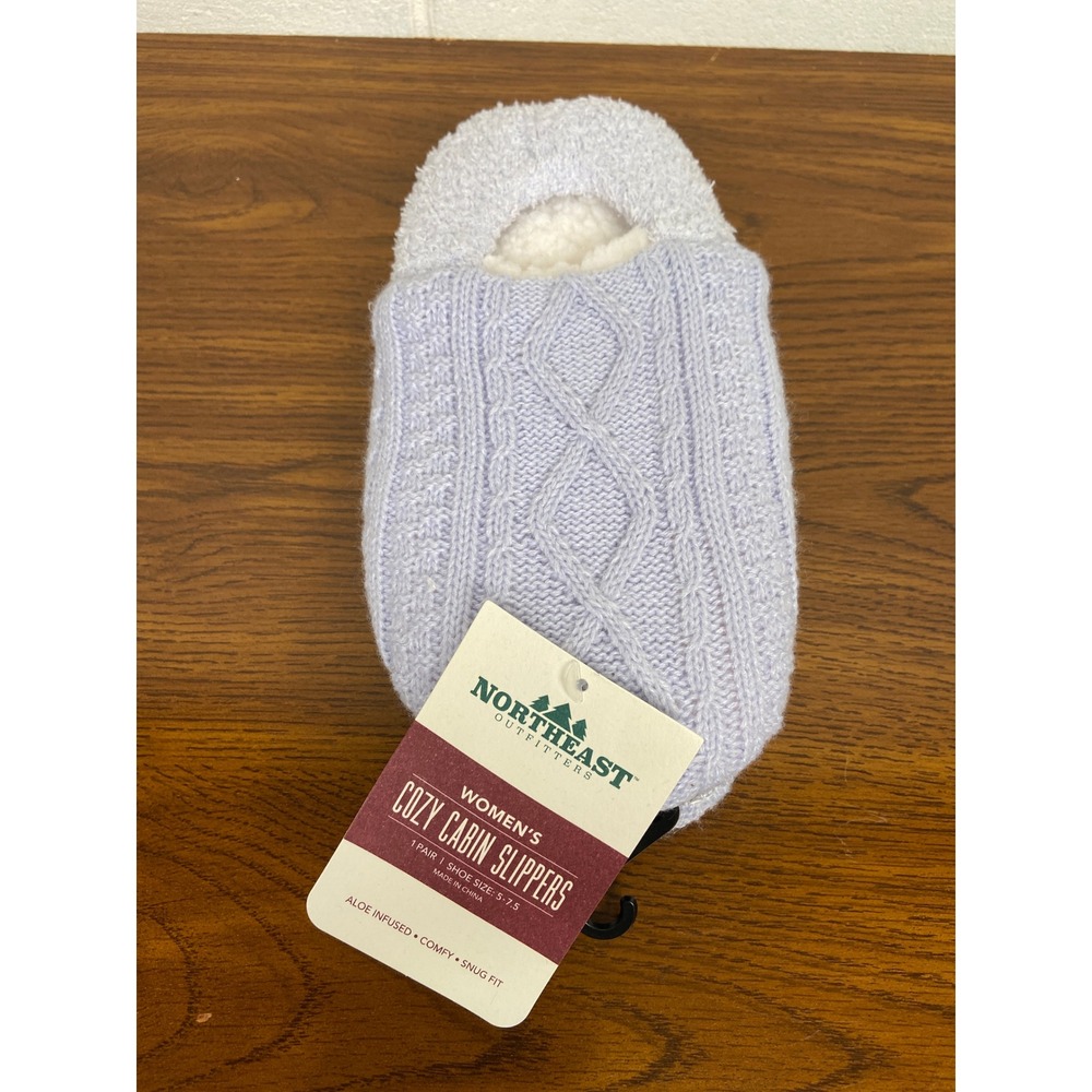 NWT Northeast Outfitters Cozy‎ Cabin Slippers Aloe Infused Cable Knit S/M Blue
